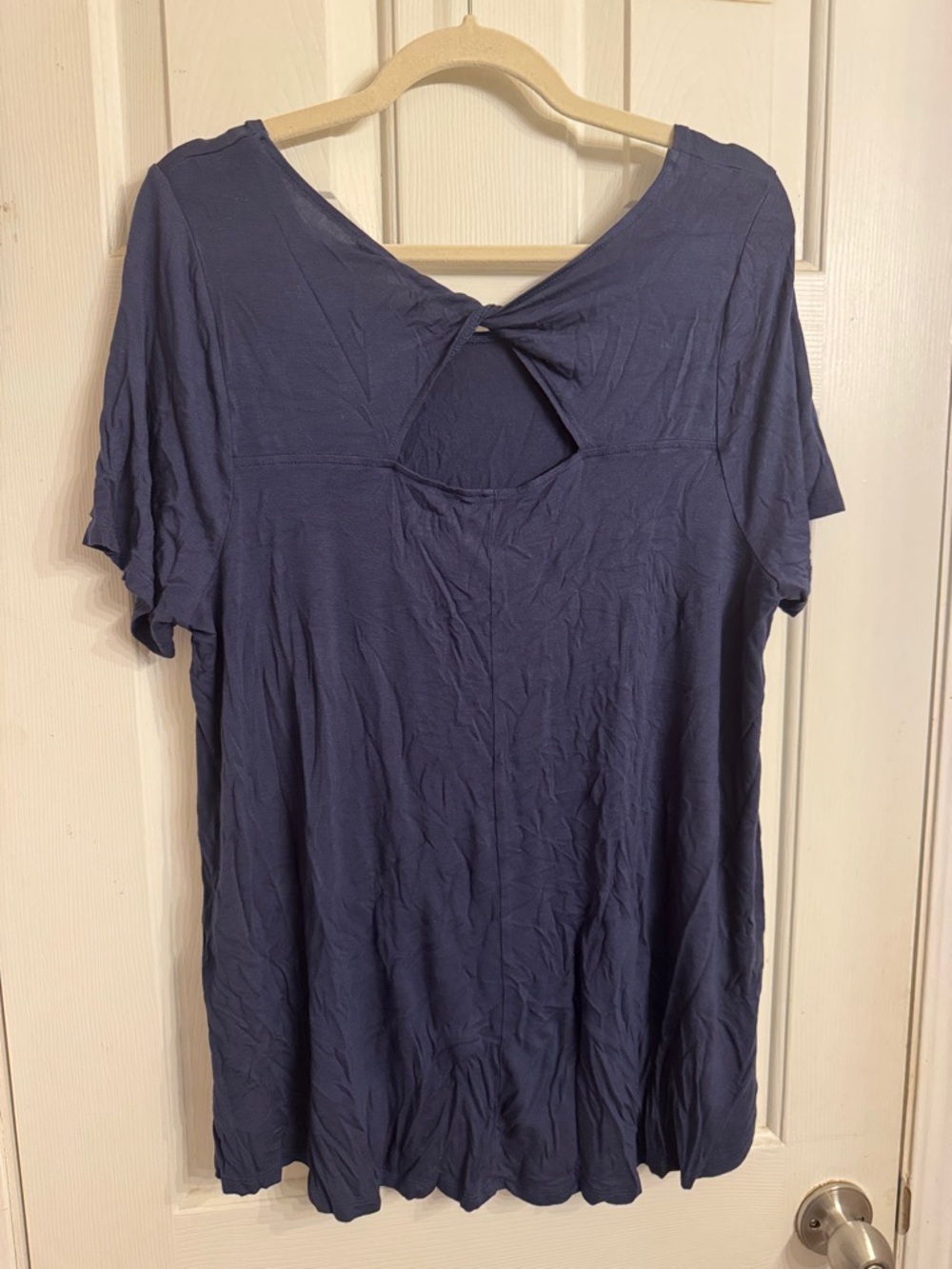 Lane Bryant Navy Short Sleeve Tee with Twist Back Keyhole